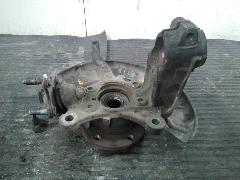 Recambio de mangueta delantera izquierda para volkswagen golf v berlina (1k1) highline referencia OEM IAM   P1-A4-29