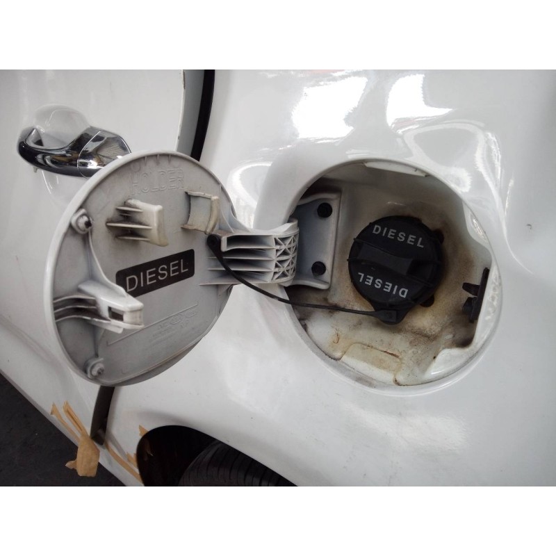 Recambio de tapa exterior combustible para kia carens ( ) drive referencia OEM IAM   