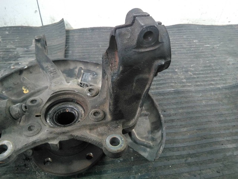 Recambio de mangueta delantera izquierda para volkswagen golf v berlina (1k1) highline referencia OEM IAM   P1-A4-29