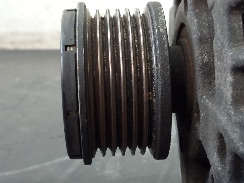 Recambio de alternador para dacia dokker stepway referencia OEM IAM 231002949R  P3-B6-4-4