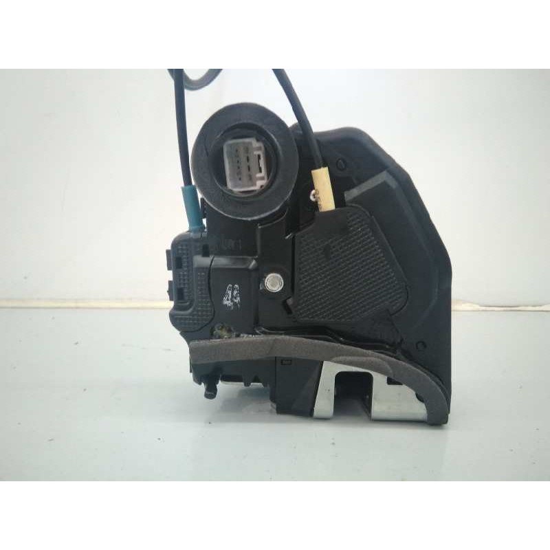 Recambio de cerradura puerta trasera derecha para toyota verso advance referencia OEM IAM   E2-B4-25-2