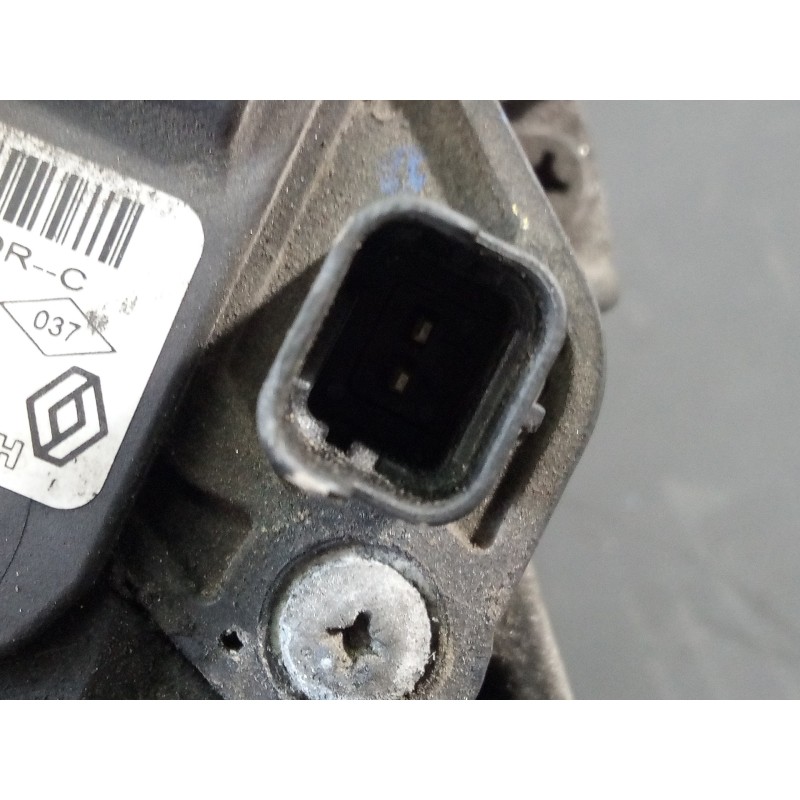 Recambio de alternador para dacia dokker stepway referencia OEM IAM 231002949R  P3-B6-4-4