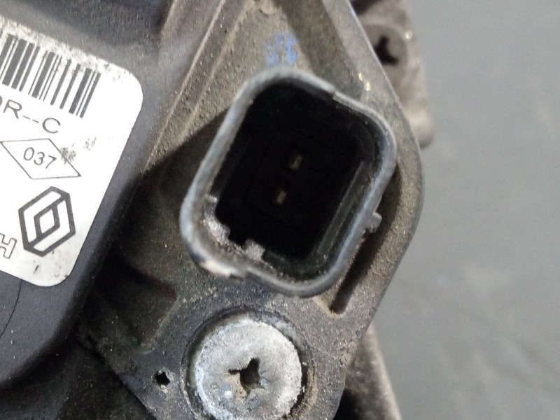 Recambio de alternador para dacia dokker stepway referencia OEM IAM 231002949R  P3-B6-4-4