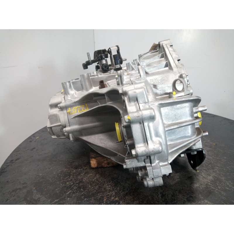 Recambio de caja cambios para kia stonic (ybcuv) drive referencia OEM IAM U32VNH 027214 M1-A3-130