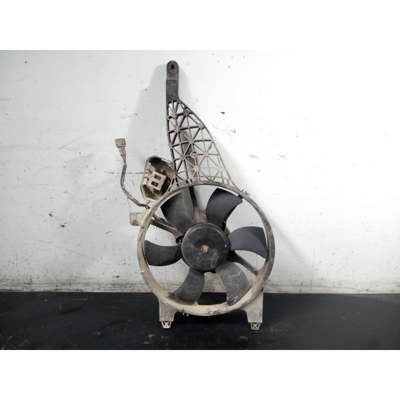 Recambio de electroventilador para nissan pathfinder (r51) 2.5 dci se referencia OEM IAM 92120EB400 5820430 P2-B8-33