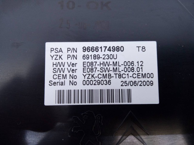 Recambio de cuadro instrumentos para peugeot 3008 active referencia OEM IAM 9666174980  E3-B2-38-4