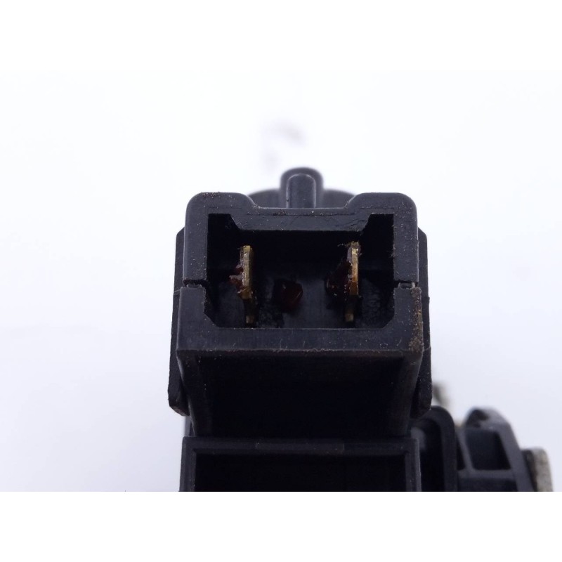 Recambio de cerradura puerta delantera derecha para dacia dokker stepway referencia OEM IAM   E1-A1-32-2