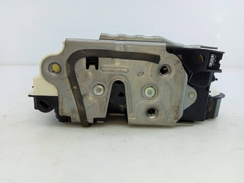 Recambio de cerradura puerta trasera derecha para seat toledo (kg3) reference referencia OEM IAM   E1-B6-52-1