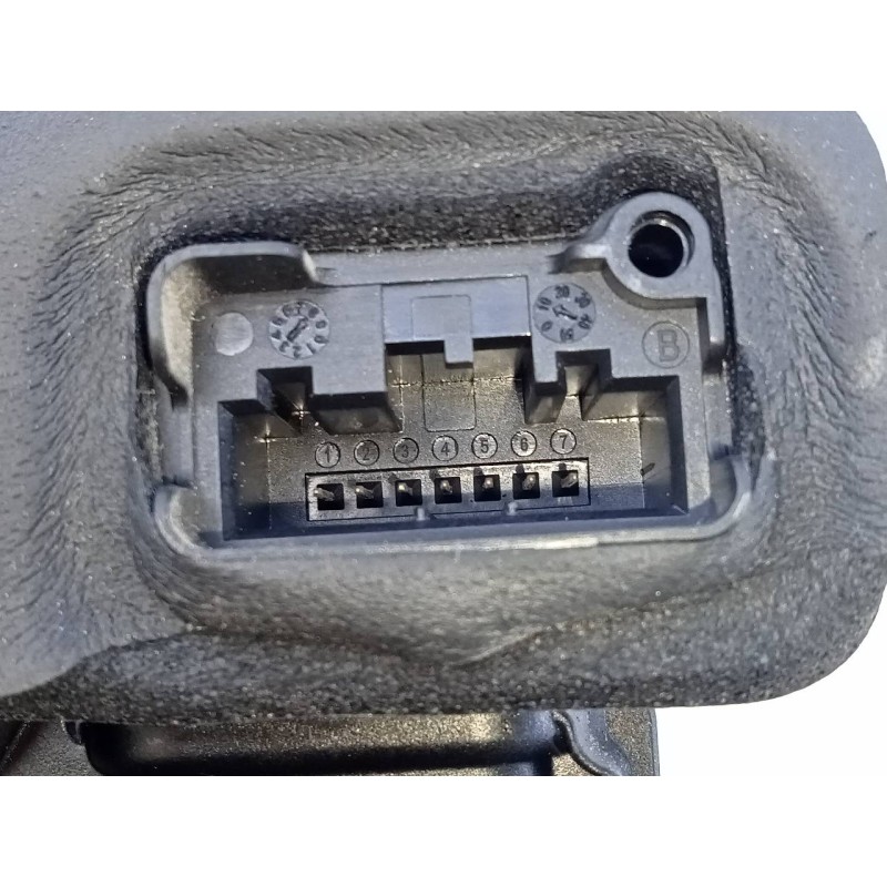 Recambio de cerradura puerta trasera derecha para seat toledo (kg3) reference referencia OEM IAM   E1-B6-52-1