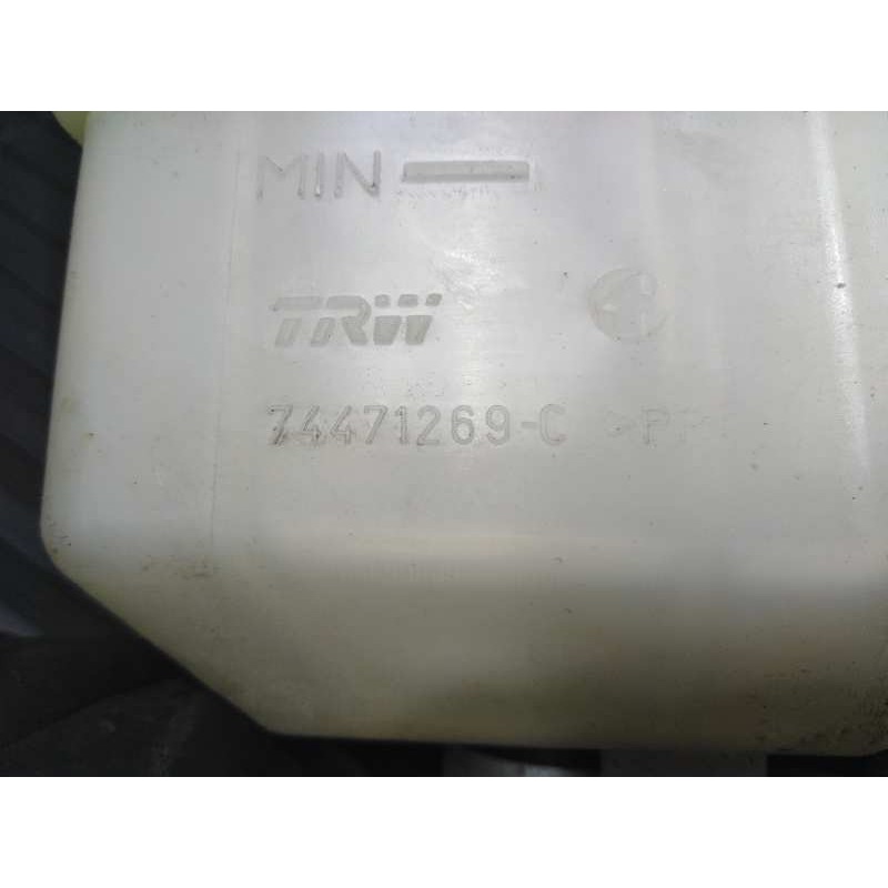 Recambio de bomba freno para land rover discovery v6 td s referencia OEM IAM 74471269C  P3-B9-7-1
