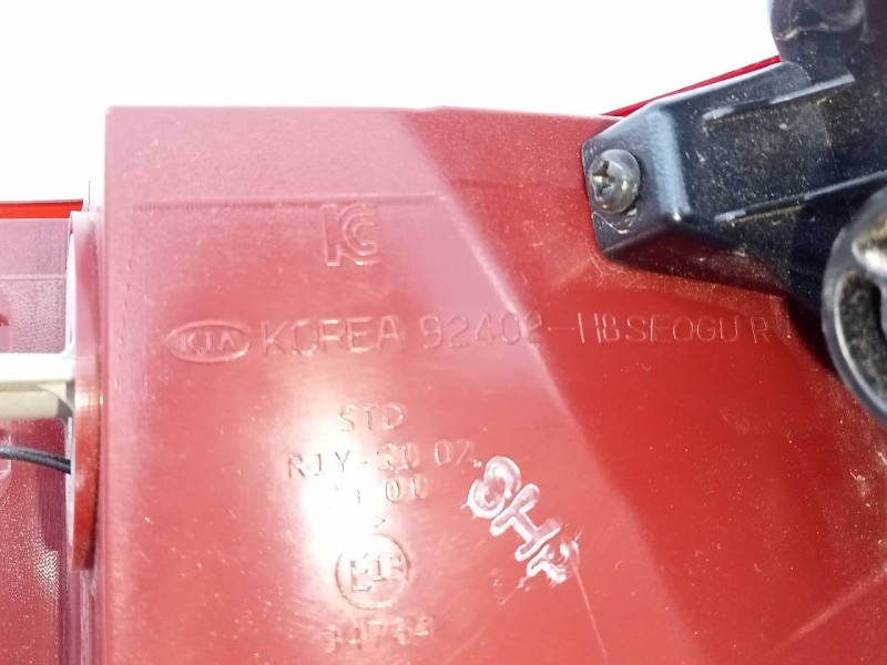 Recambio de piloto trasero derecho para kia stonic (ybcuv) drive referencia OEM IAM 92402H8  E2-B5-24-1