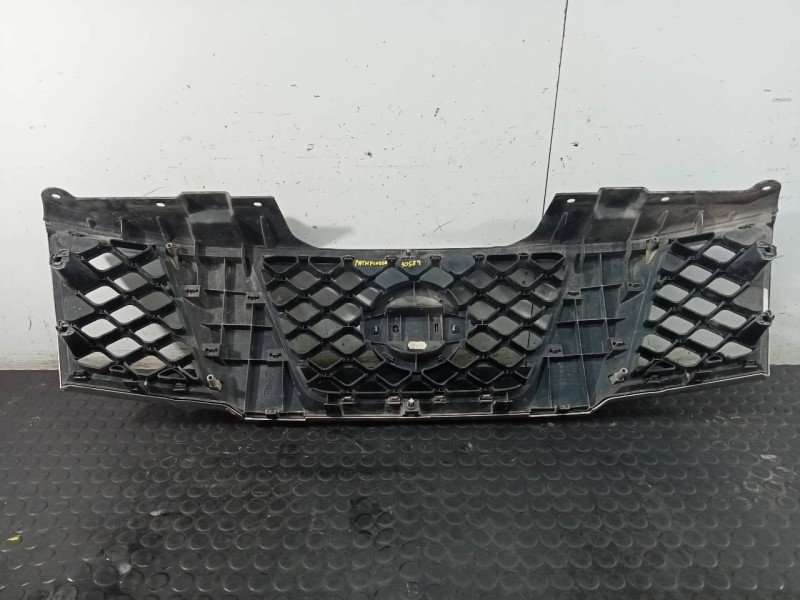 Recambio de rejilla delantera para nissan pathfinder (r51) 2.5 dci le referencia OEM IAM   P2-A2-22