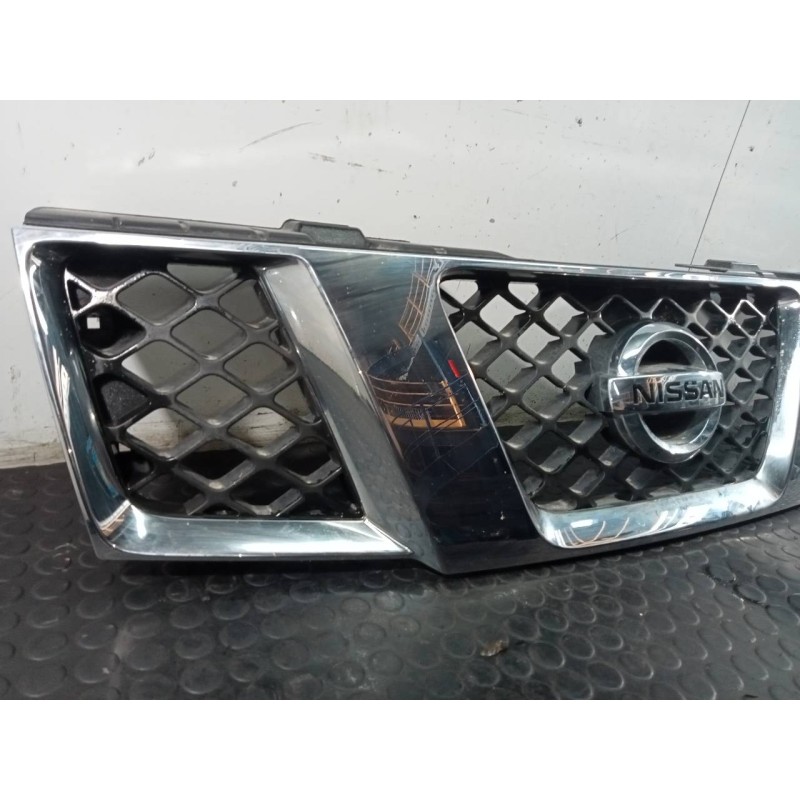 Recambio de rejilla delantera para nissan pathfinder (r51) 2.5 dci le referencia OEM IAM   P2-A2-22