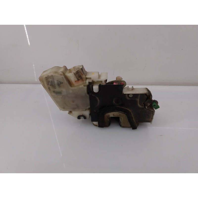 Recambio de cerradura puerta delantera derecha para nissan pick-up (d22) king cab 4x4 referencia OEM IAM 805525P003 89A822 E2-A4