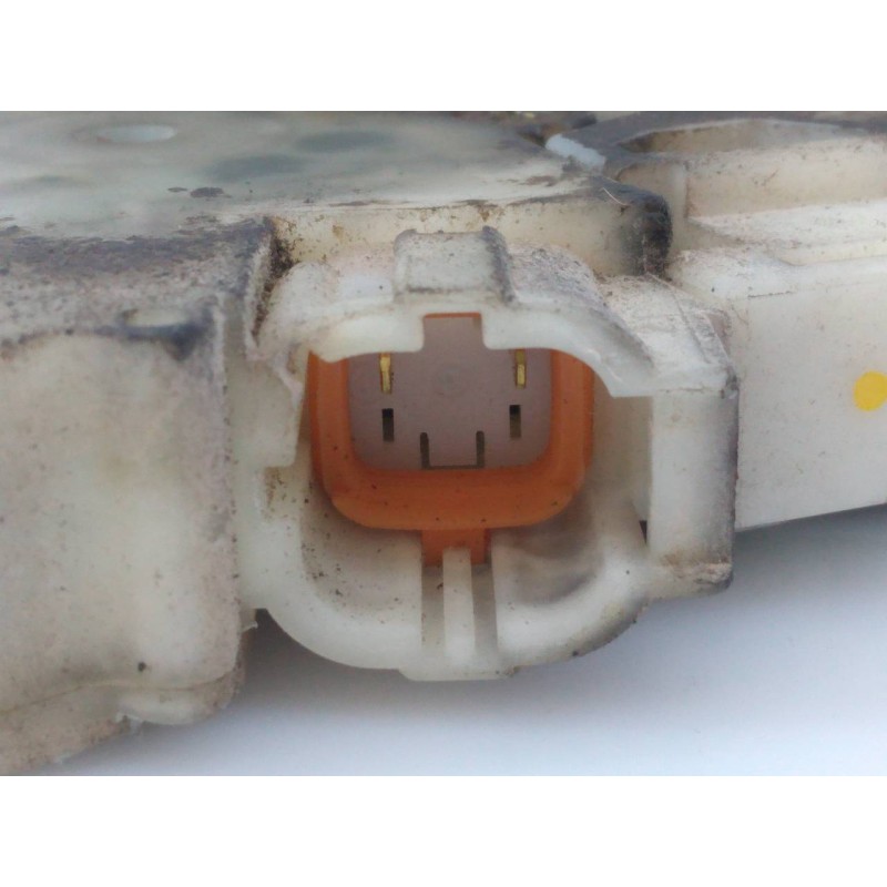 Recambio de cerradura puerta delantera derecha para nissan pick-up (d22) king cab 4x4 referencia OEM IAM 805525P003 89A822 E2-A4