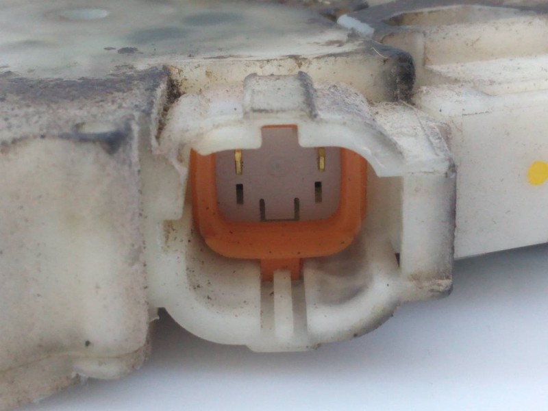 Recambio de cerradura puerta delantera derecha para nissan pick-up (d22) king cab 4x4 referencia OEM IAM 805525P003 89A822 E2-A4