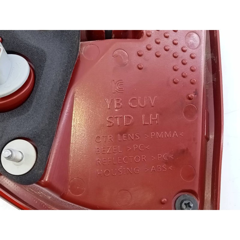 Recambio de piloto trasero izquierdo porton para kia stonic (ybcuv) drive referencia OEM IAM   E2-B5-24-1