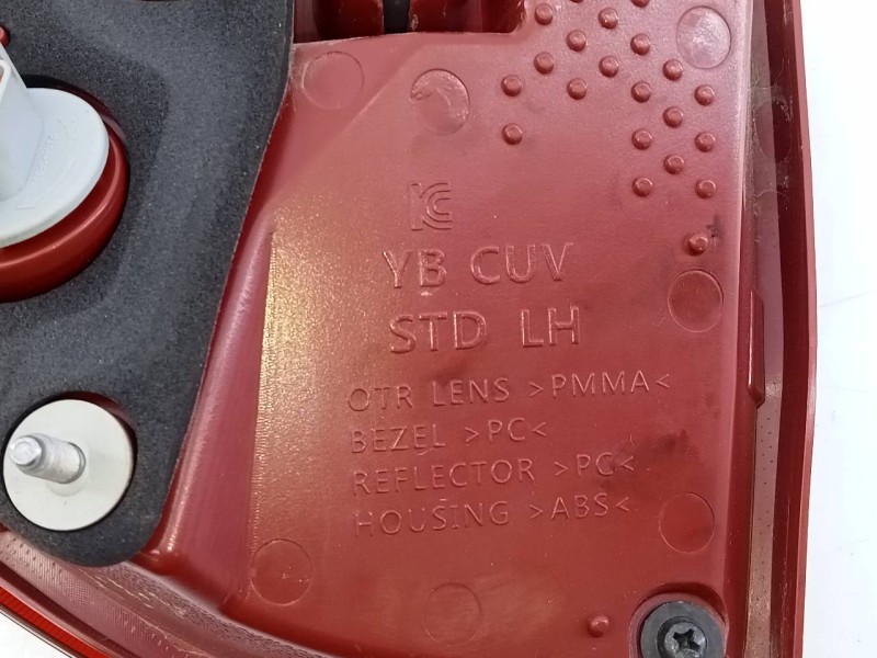 Recambio de piloto trasero izquierdo porton para kia stonic (ybcuv) drive referencia OEM IAM   E2-B5-24-1