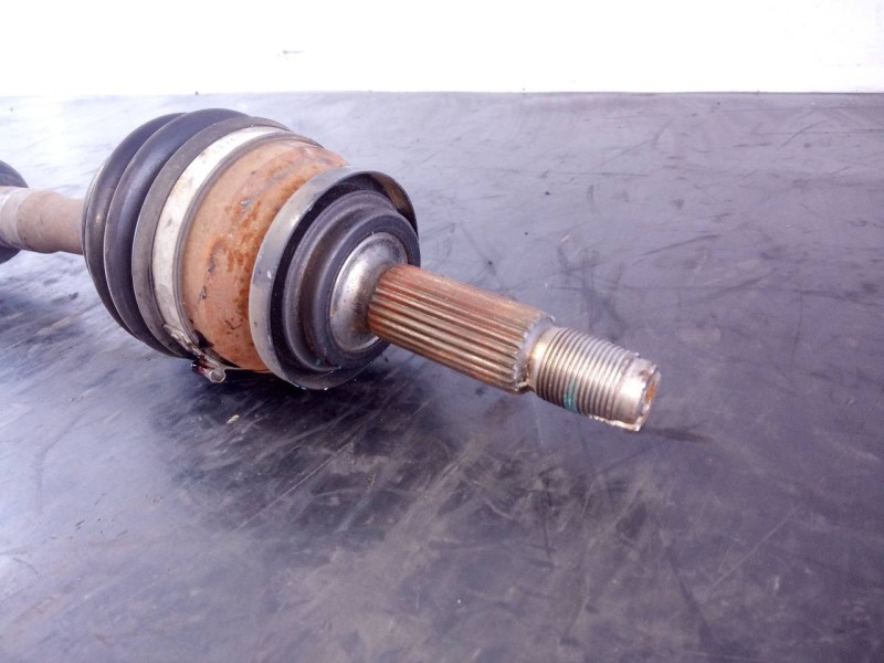 Recambio de transmision delantera derecha para kia stonic (ybcuv) drive referencia OEM IAM 49501H8250  P1-A6-31