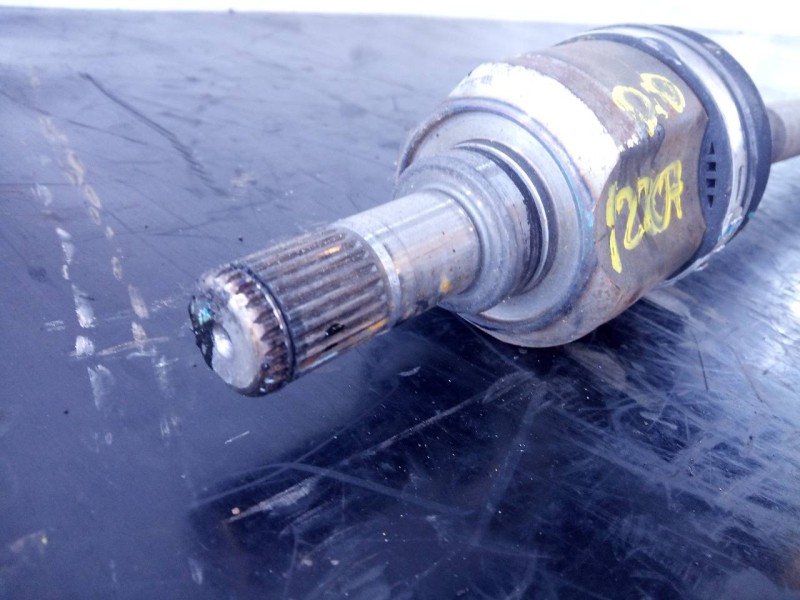 Recambio de transmision delantera derecha para kia stonic (ybcuv) drive referencia OEM IAM 49501H8250  P1-A6-31