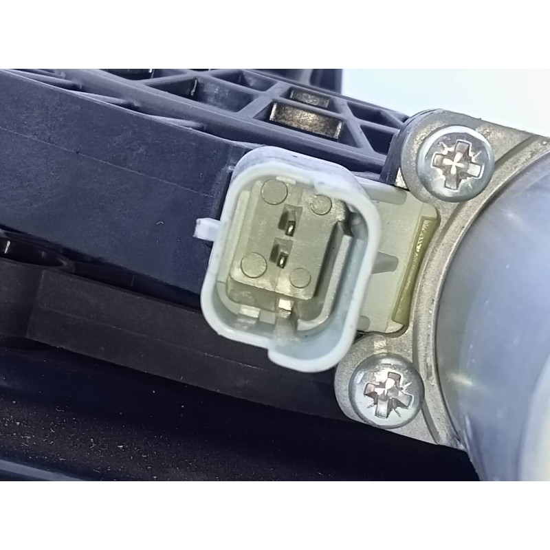 Recambio de elevalunas delantero derecho para nissan pulsar (c13) acenta referencia OEM IAM 140526C22008100 807003ZL0B E2-A4-53-