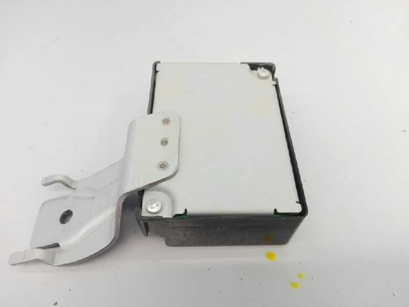 Recambio de modulo electronico para toyota land cruiser (j15) basis referencia OEM IAM 8976060140 1584007061 E3-B2-9-1