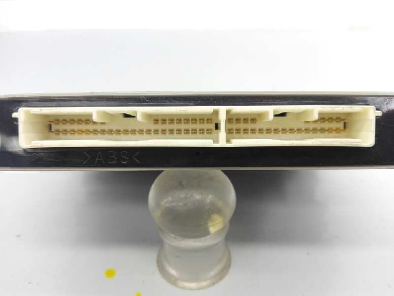 Recambio de modulo electronico para toyota land cruiser (j15) basis referencia OEM IAM 8999060204 2329004070 E3-B2-31-2