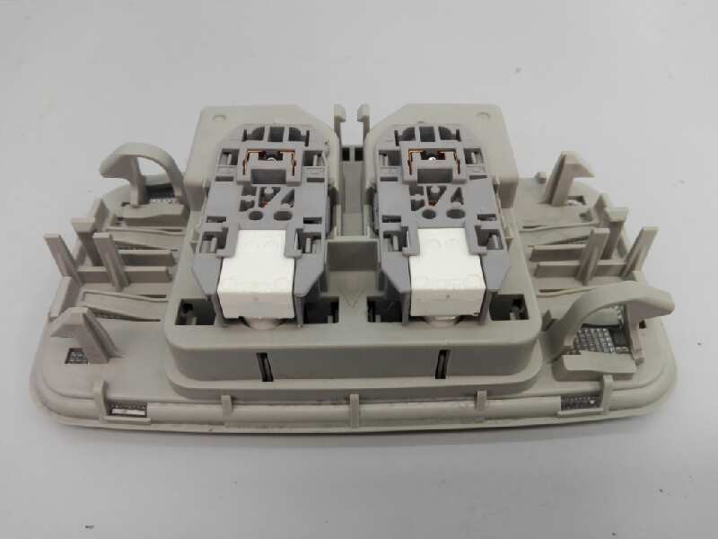 Recambio de luz interior para toyota land cruiser (j15) basis referencia OEM IAM   E3-B2-9-1