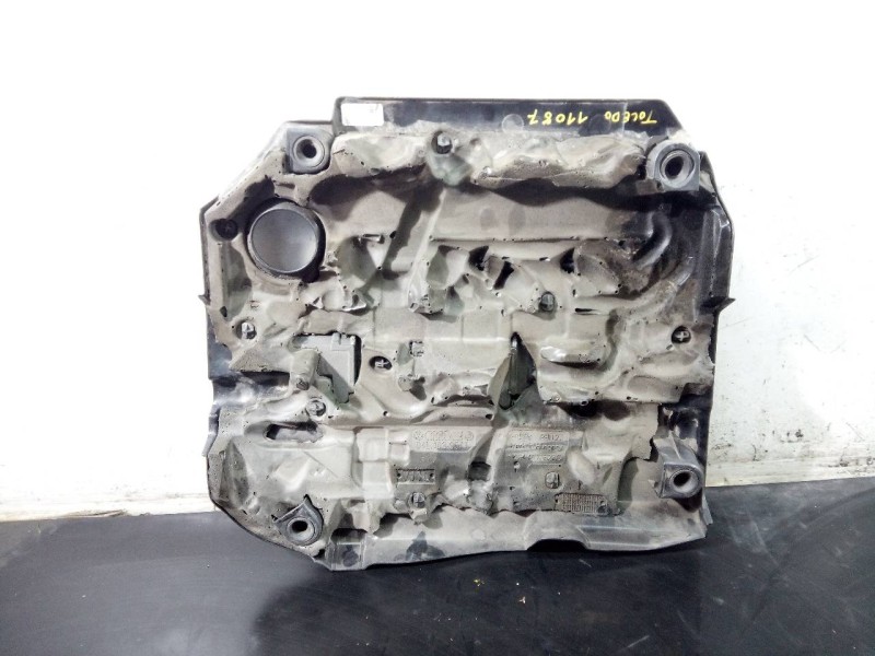 Recambio de tapa motor para seat toledo (kg3) reference referencia OEM IAM 04L103925R  P2-A3-8