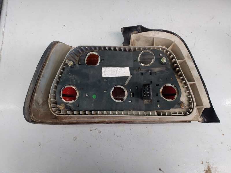 Recambio de piloto trasero derecho para bmw serie 3 berlina (e36) 318i referencia OEM IAM 63211387362  E1-A3-24-1