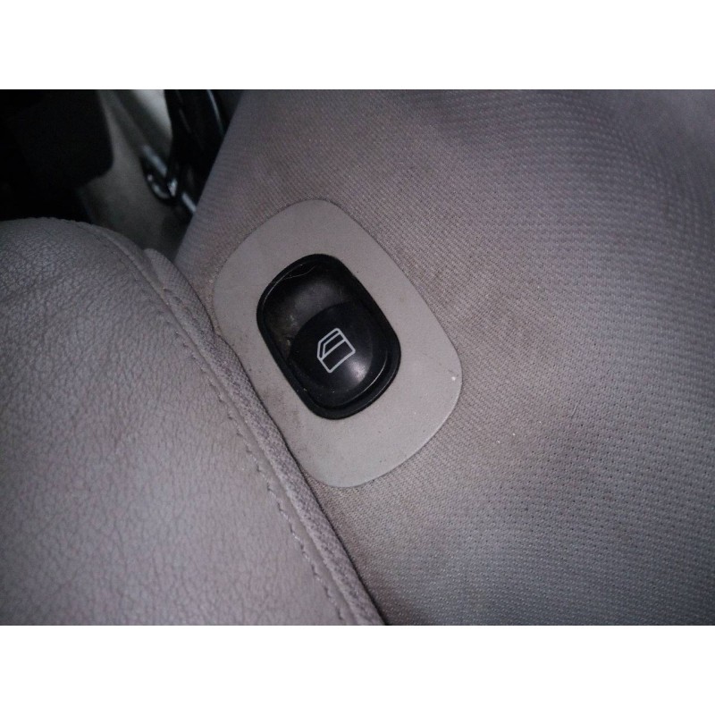 Recambio de mando elevalunas trasero derecho para mercedes-benz clase clk (w209) coupe 270 cdi (209.316) referencia OEM IAM   