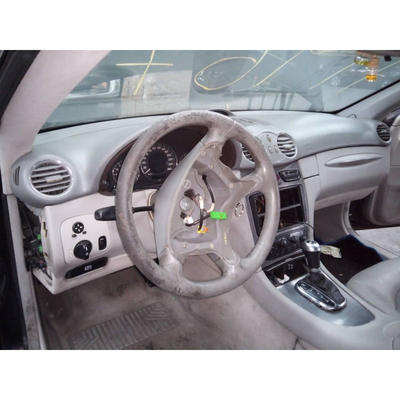 Recambio de salpicadero para mercedes-benz clase clk (w209) coupe 270 cdi (209.316) referencia OEM IAM   