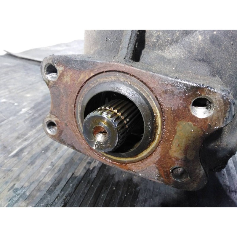 Recambio de diferencial delantero para ssangyong rodius xdi deluxe 4wd referencia OEM IAM AFHB50215531 A331 P1-A3-30