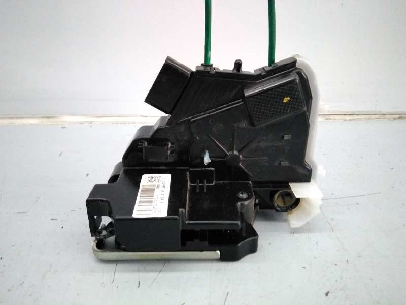 Recambio de cerradura puerta delantera izquierda para ssangyong tivoli premium 4x2 referencia OEM IAM 7121035020  E1-B3-8-1