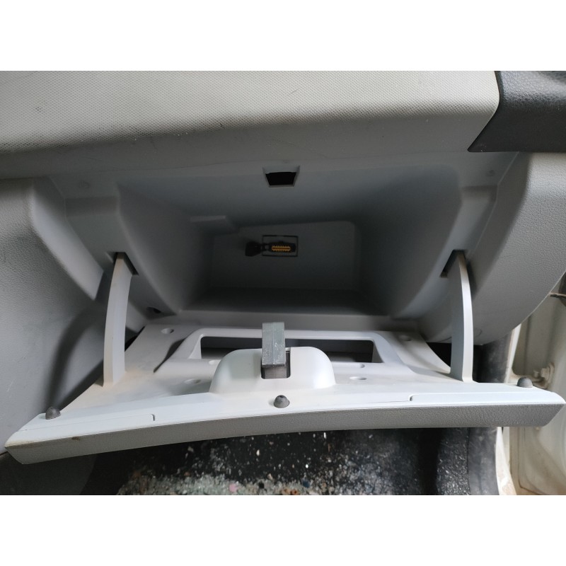 Recambio de guantera para dacia sandero ambiance referencia OEM IAM   