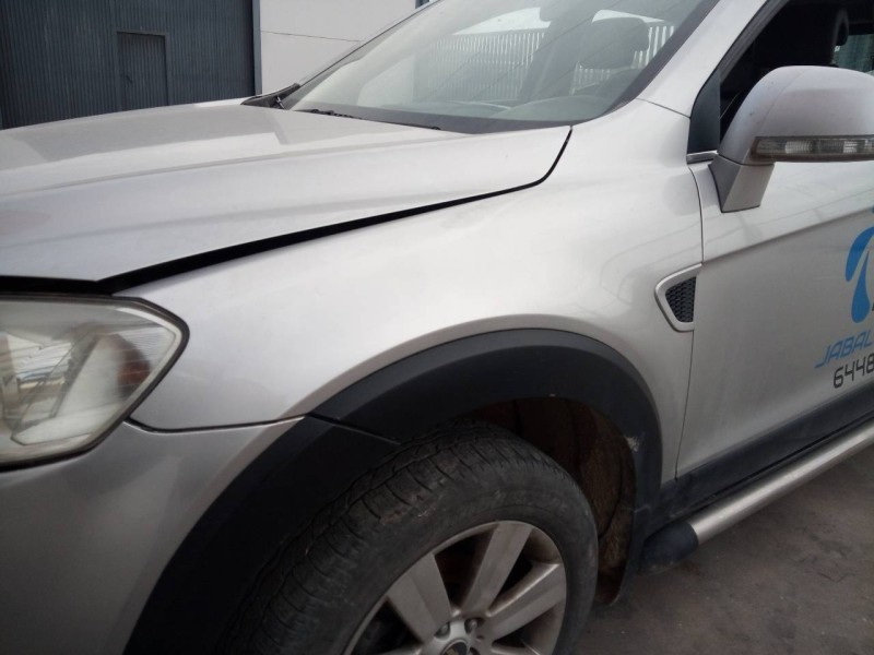 Recambio de aleta delantera izquierda para chevrolet captiva 2.0 vcdi lt referencia OEM IAM   