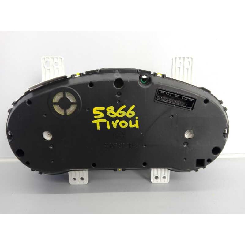 Recambio de cuadro instrumentos para ssangyong tivoli premium 4x2 referencia OEM IAM 8021035100 63211701200276 E3-A3-18-2