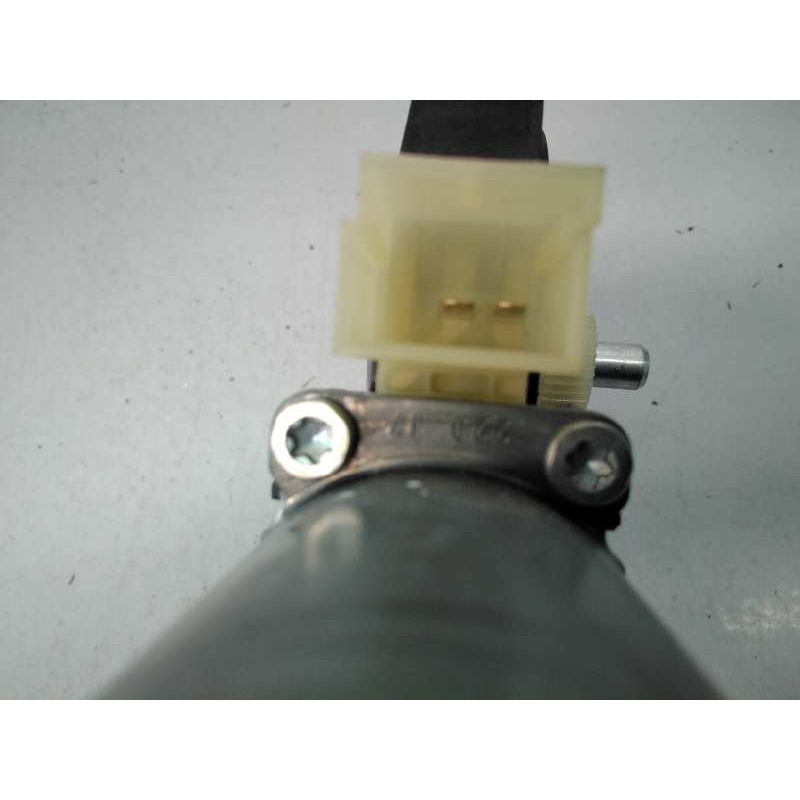 Recambio de motor elevalunas delantero derecho para volkswagen tiguan advance bmt referencia OEM IAM 5Q0959801C  E1-B6-32-3