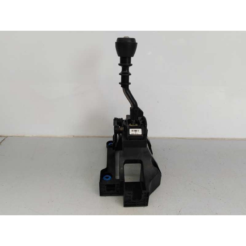 Recambio de palanca cambio para ssangyong tivoli premium 4x2 referencia OEM IAM 3170035000  E1-B3-7-2