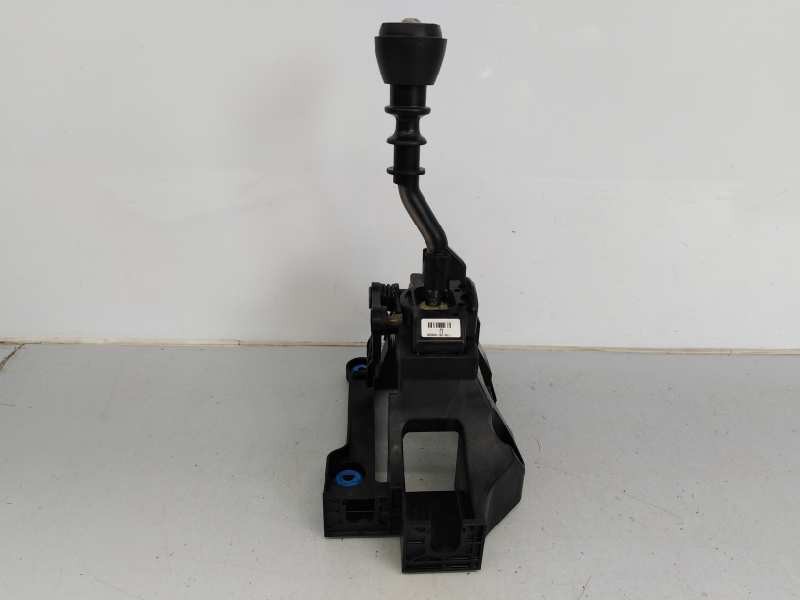 Recambio de palanca cambio para ssangyong tivoli premium 4x2 referencia OEM IAM 3170035000  E1-B3-7-2