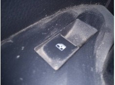 MANDO ELEVALUNAS TRASERO DERECHO 