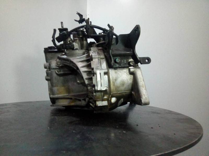 Recambio de caja cambios para kia sportage active 4x4 referencia OEM IAM S614JE 022561 M1-B4-49