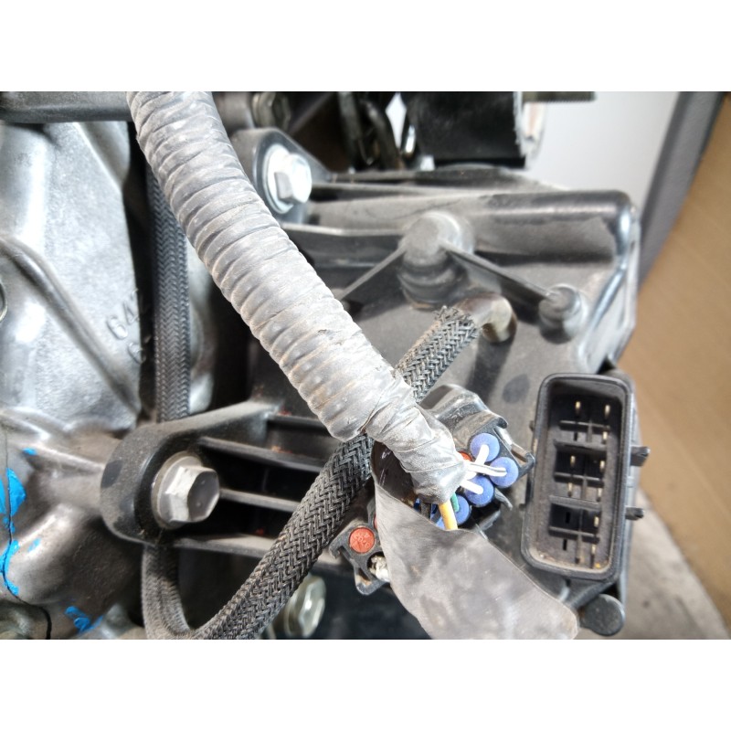 Recambio de caja cambios para toyota hilux (kun) referencia OEM IAM   M1-B4-64