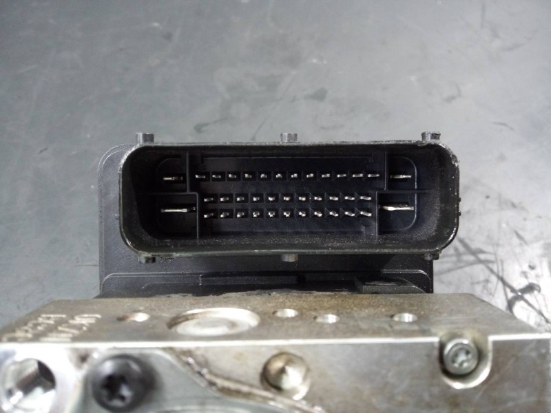 Recambio de abs para hyundai ix35 tecno 2wd referencia OEM IAM 589202Y620 A1000007AKG P3-B9-19-3