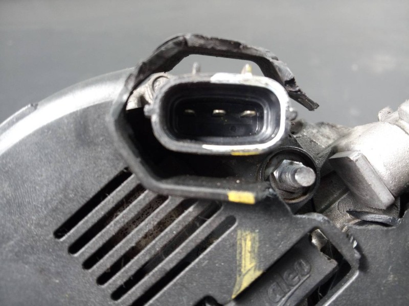 Recambio de alternador para hyundai ix35 tecno 2wd referencia OEM IAM 373002F100 2606259 P3-B6-5-5