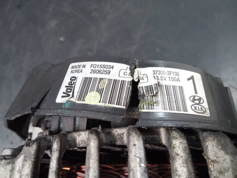 Recambio de alternador para hyundai ix35 tecno 2wd referencia OEM IAM 373002F100 2606259 P3-B6-5-5