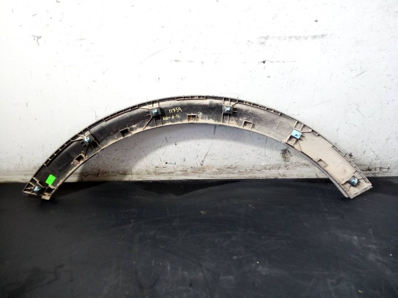 Recambio de aletin delantero derecho para kia sportage drive 2wd referencia OEM IAM 87714F1000  P2-B3-38