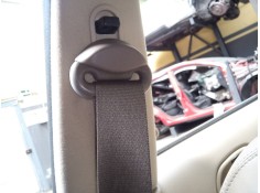 CINTURON SEGURIDAD DELANTERO DERECHO 