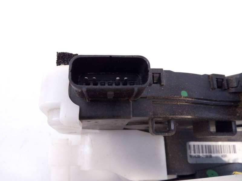 Recambio de cerradura puerta trasera derecha para hyundai ix35 tecno 2wd referencia OEM IAM 814202Y010  E2-B5-50-1