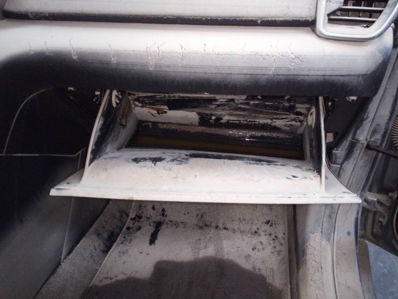 Recambio de guantera para kia sportage drive 2wd referencia OEM IAM   